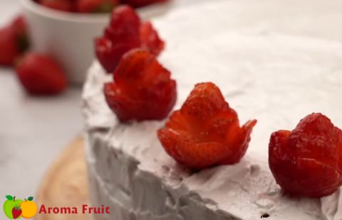 Strawberry Honey Cake Recipe